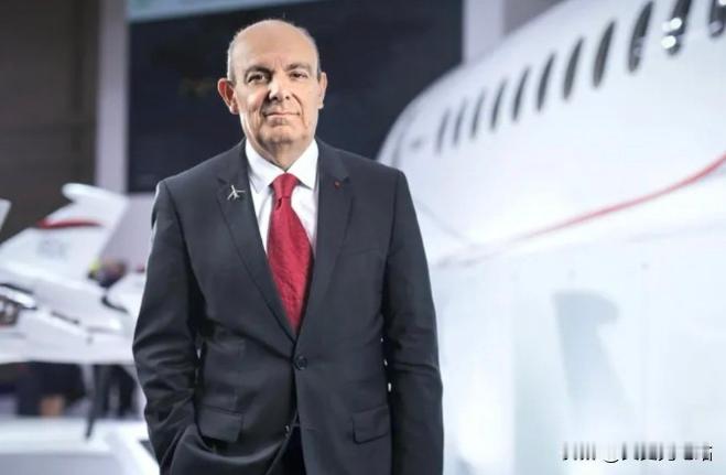在巴黎航展前，法国达索航空CEO，首席执行官埃里克·特拉皮耶接受采访的时候，居然
