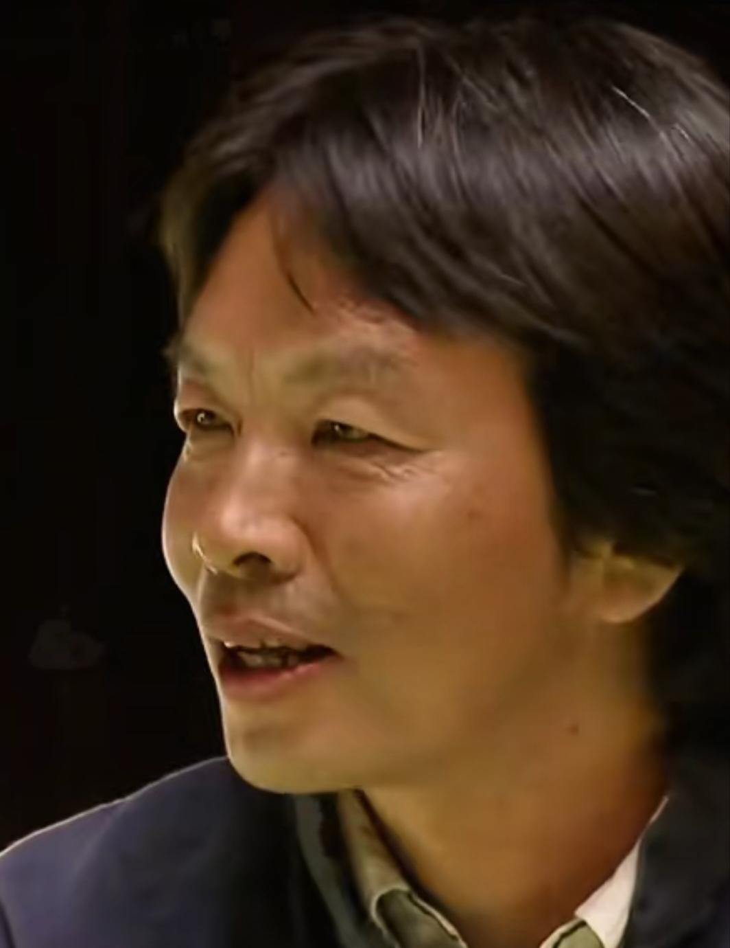 刘震云说你占了别人的便宜，不是他不知道，只是他没有说明白。人的聪明程度都是差不多