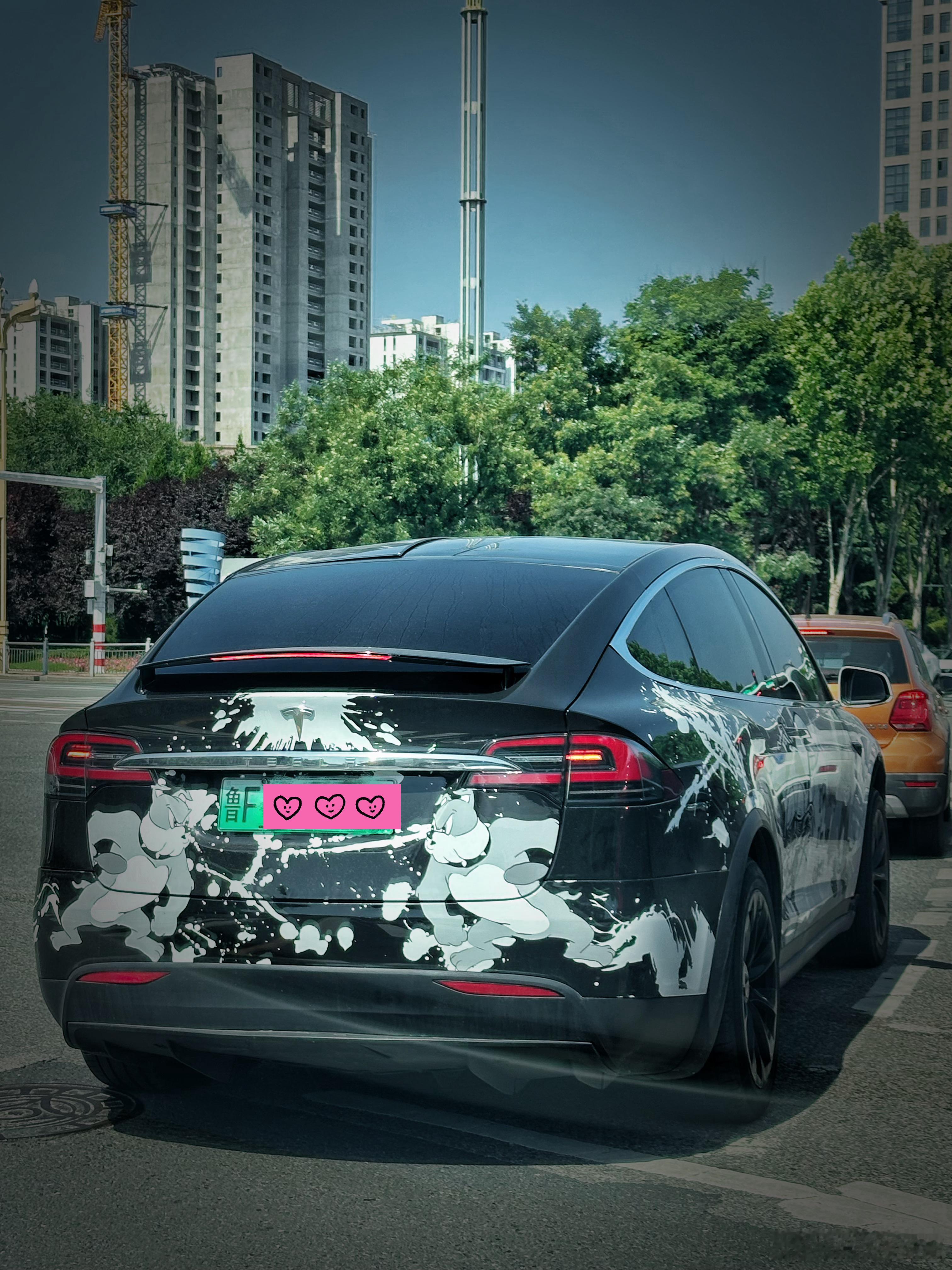 在路上总是能看到有趣的车随手拍日常记录路上所见烟台生活手记