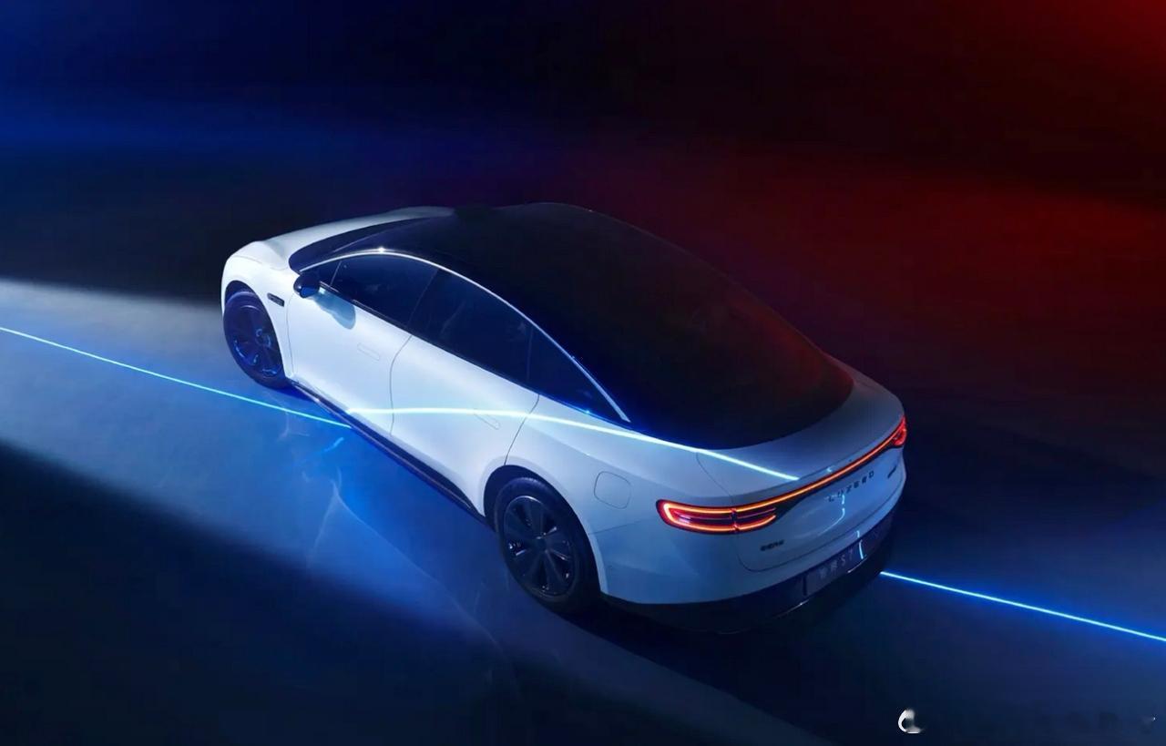 智界R7纯电Ultra版在中国汽研风洞实验室以120km/h车速实测风阻系数0.