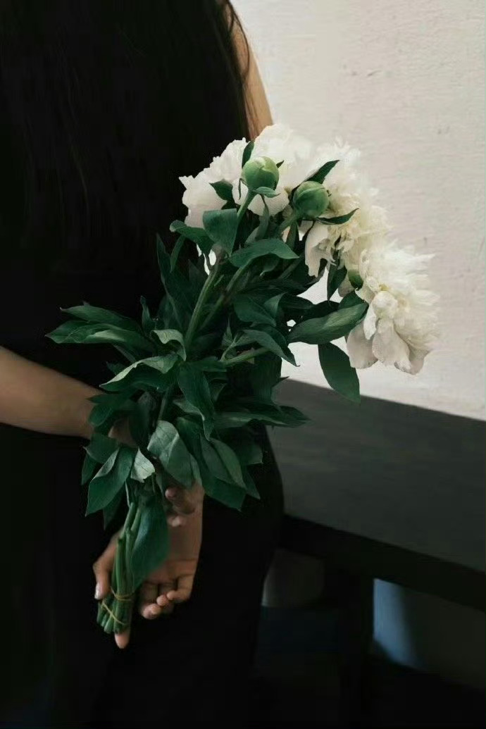 只要你能控制自己早睡早起，慢慢地，你就能控制自己做很多事情，或是不做很多事情，因