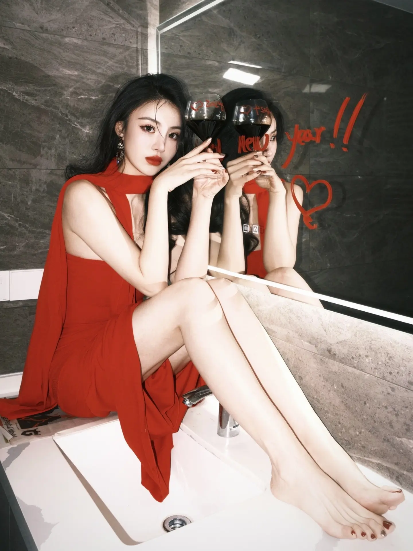 过年穿点中国红❣️。