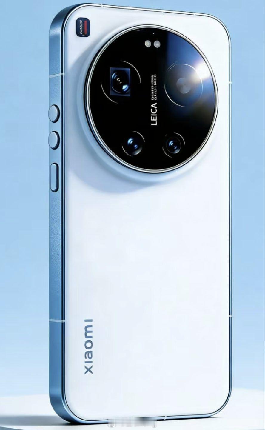 小米17ultra真机图，从这张图来看，模组的变化不大，组合排列，方向调换 