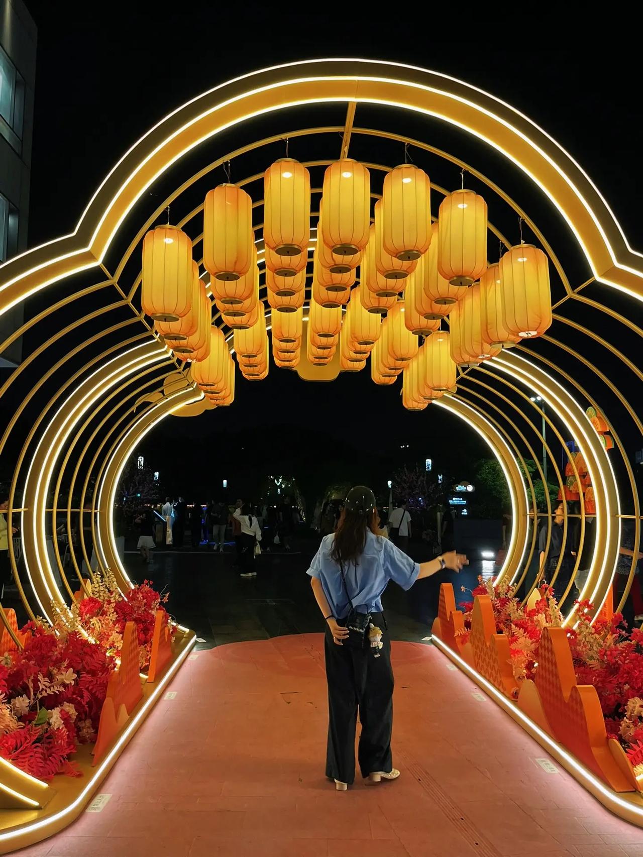 夜游深圳🌆偶遇灯会🏮花海🌸 深圳上城灯会🏮星巴克玫瑰花海🌸深圳打卡 城