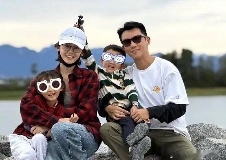 郑恺苗苗在加拿大租了一个月房子谁会不羡慕有钱人… ​​​