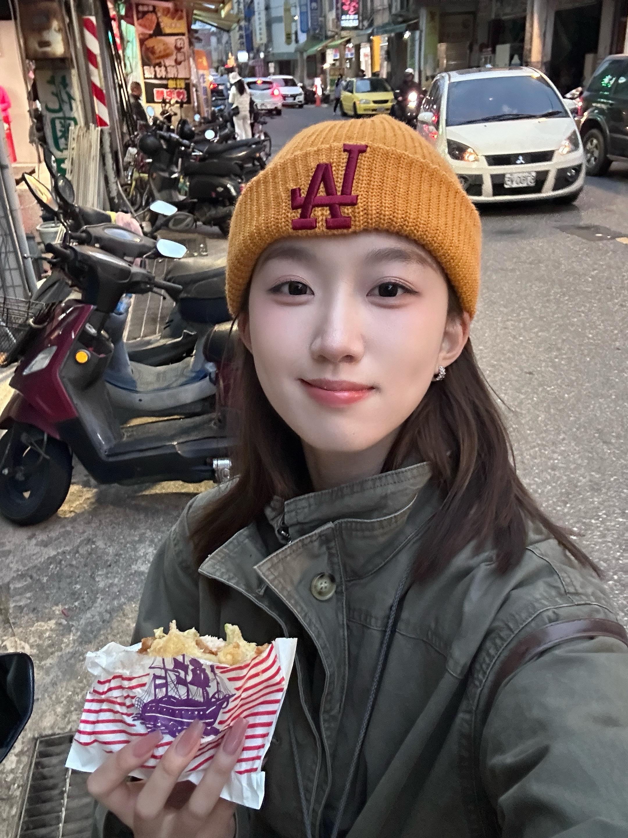 万物各有时令 爱也到了秋天。