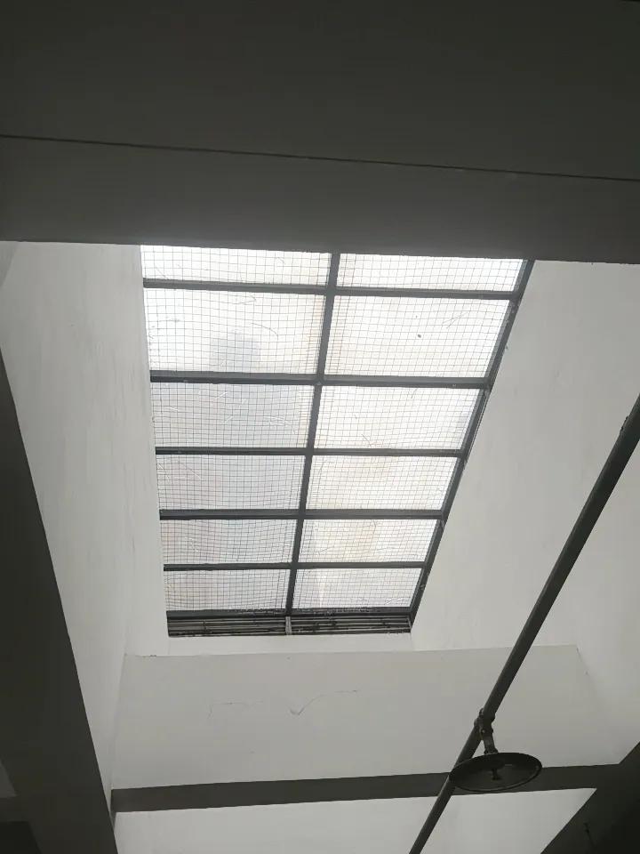 早上7点整，山东鲁西南，济宁正在下小雨🌧️。预报今天有大雨。上班提前出门带好雨