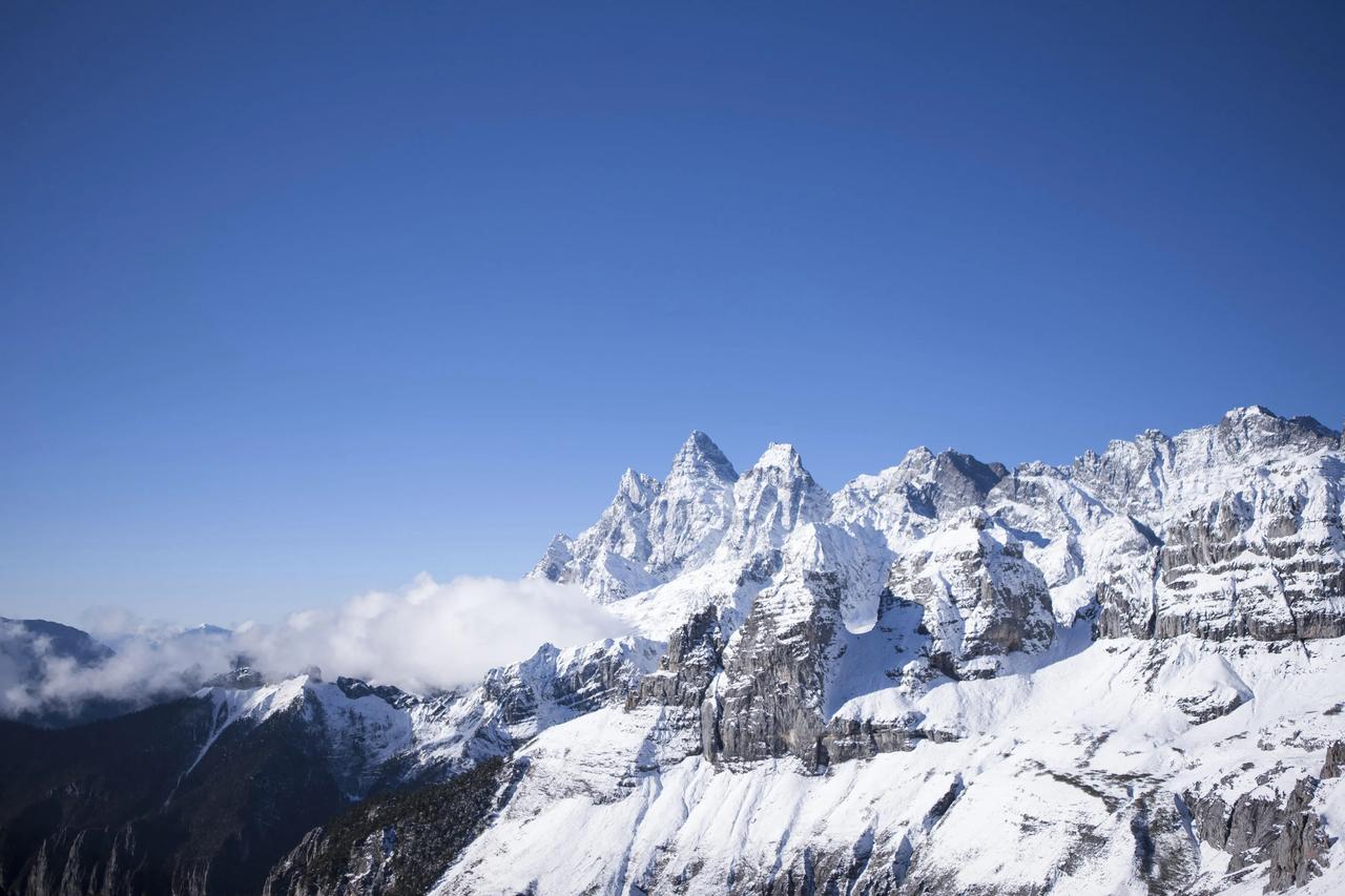 人的体力随年龄增长而下降。以前我爬泰山、衡山都很容易。现在要是去爬可能有点问题。