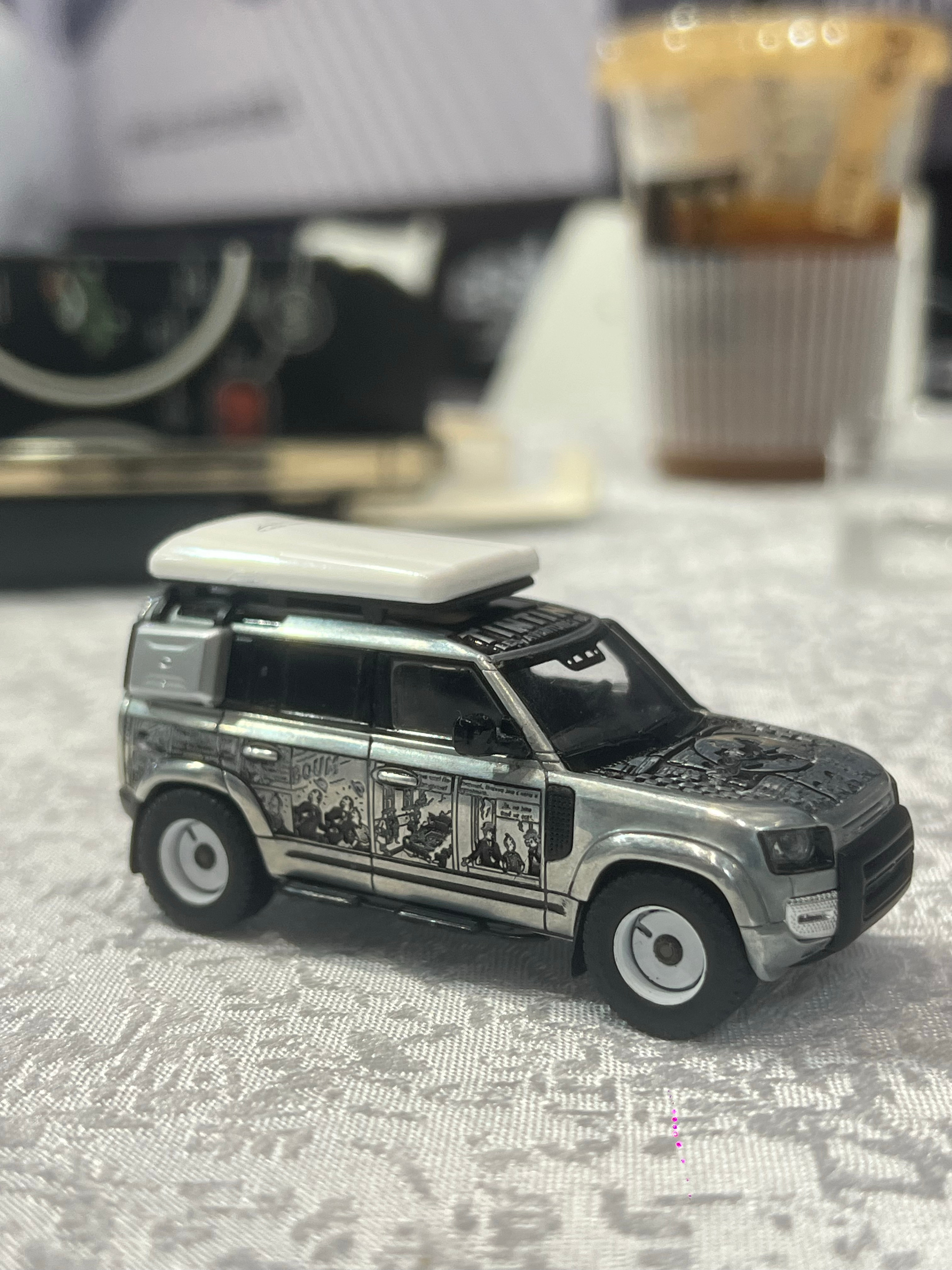 在佛山展必须有改装车模：好友手工改装的ARbox1:64合金路虎卫士——丁丁历险