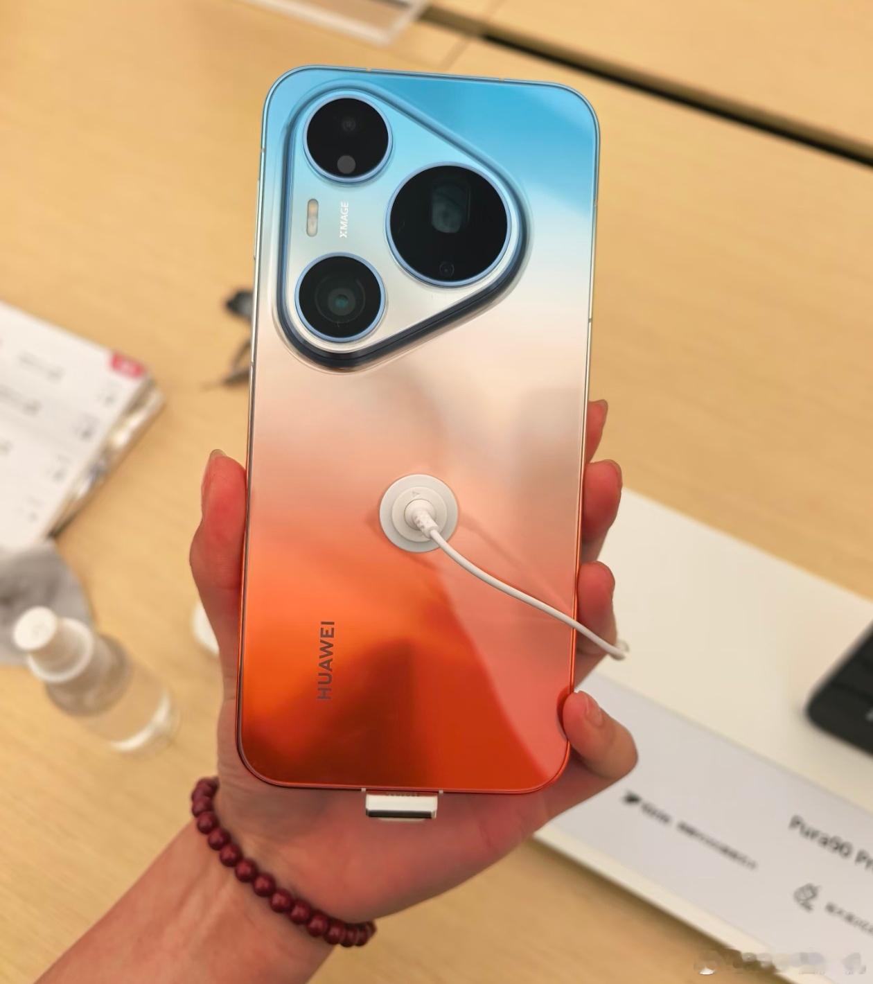 要来代言华为了吗 