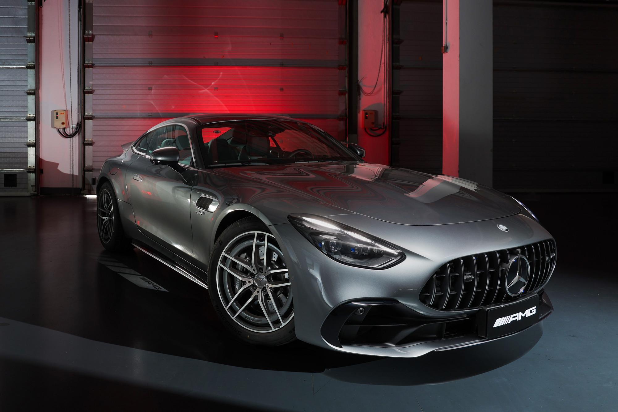 全新梅赛德斯-AMG GT 50正式上市，以99.8万元起售价开启性能豪华新篇章