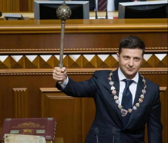 快讯！快讯！。
 
乌克兰领导人泽连斯基突然宣布了参选。
 
2019年春天，他