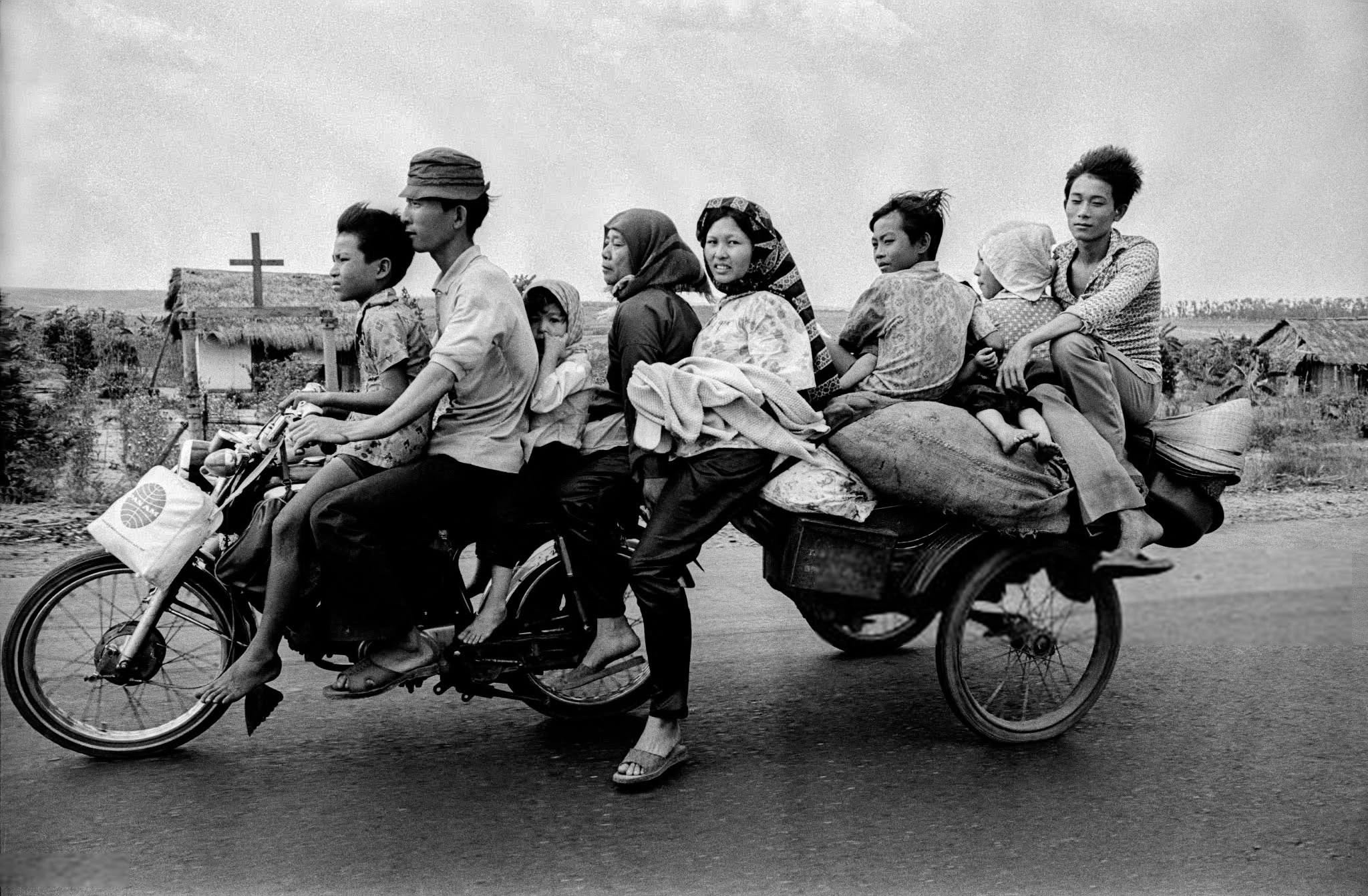 从乡村逃往西贡，越南战争，1975年 ​​​