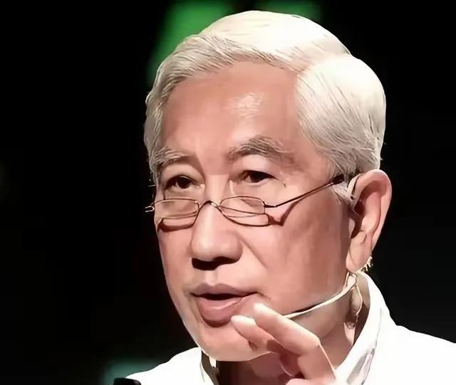 清华教授柳冠中语出惊人！中国人该清醒了！他曾直言：无人机、无人驾驶、无人商店、无