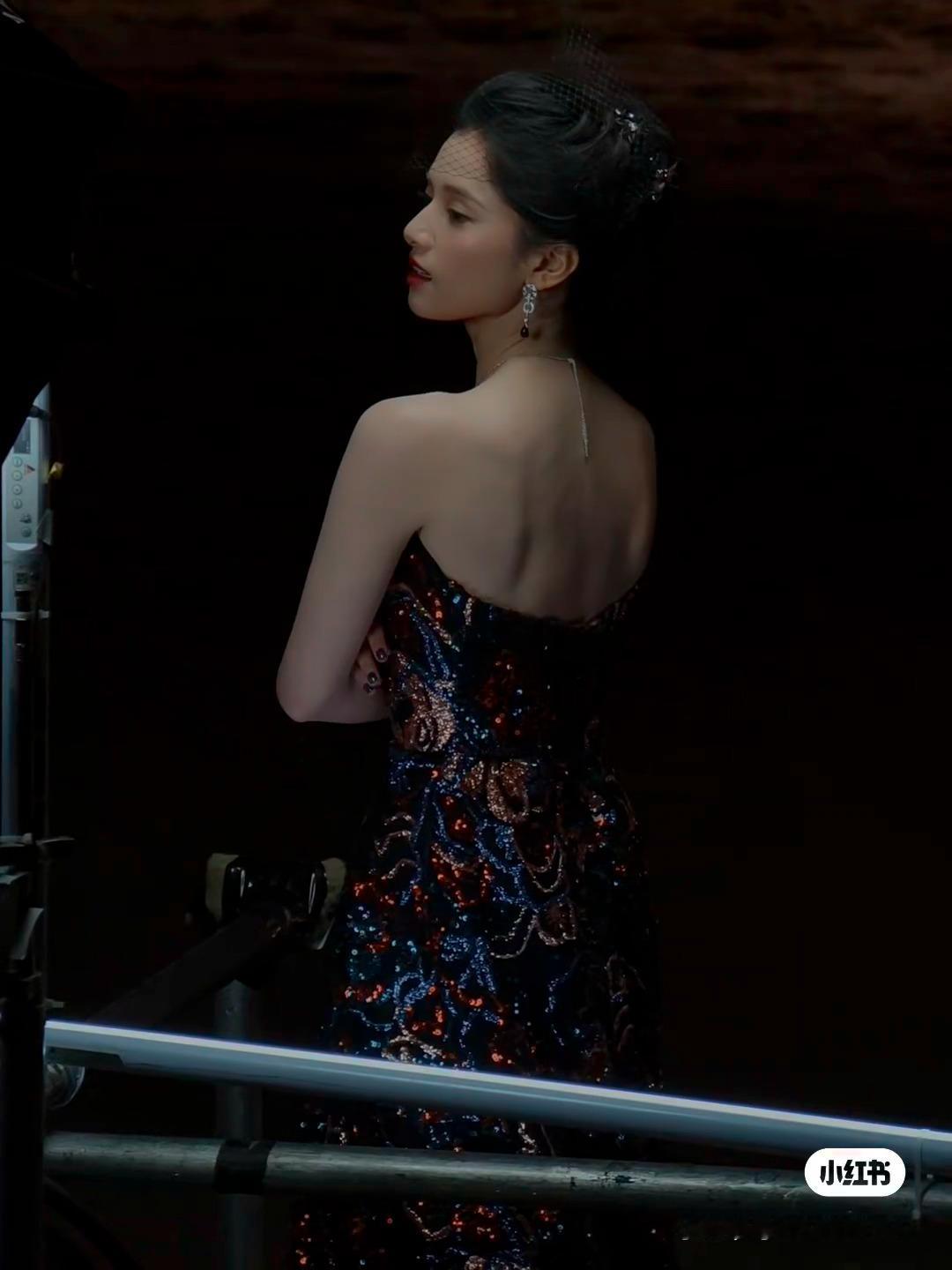 张婧仪高清Live图太美了张婧仪[超话]VOGUE盛典红毯vogue时尚之力盛会