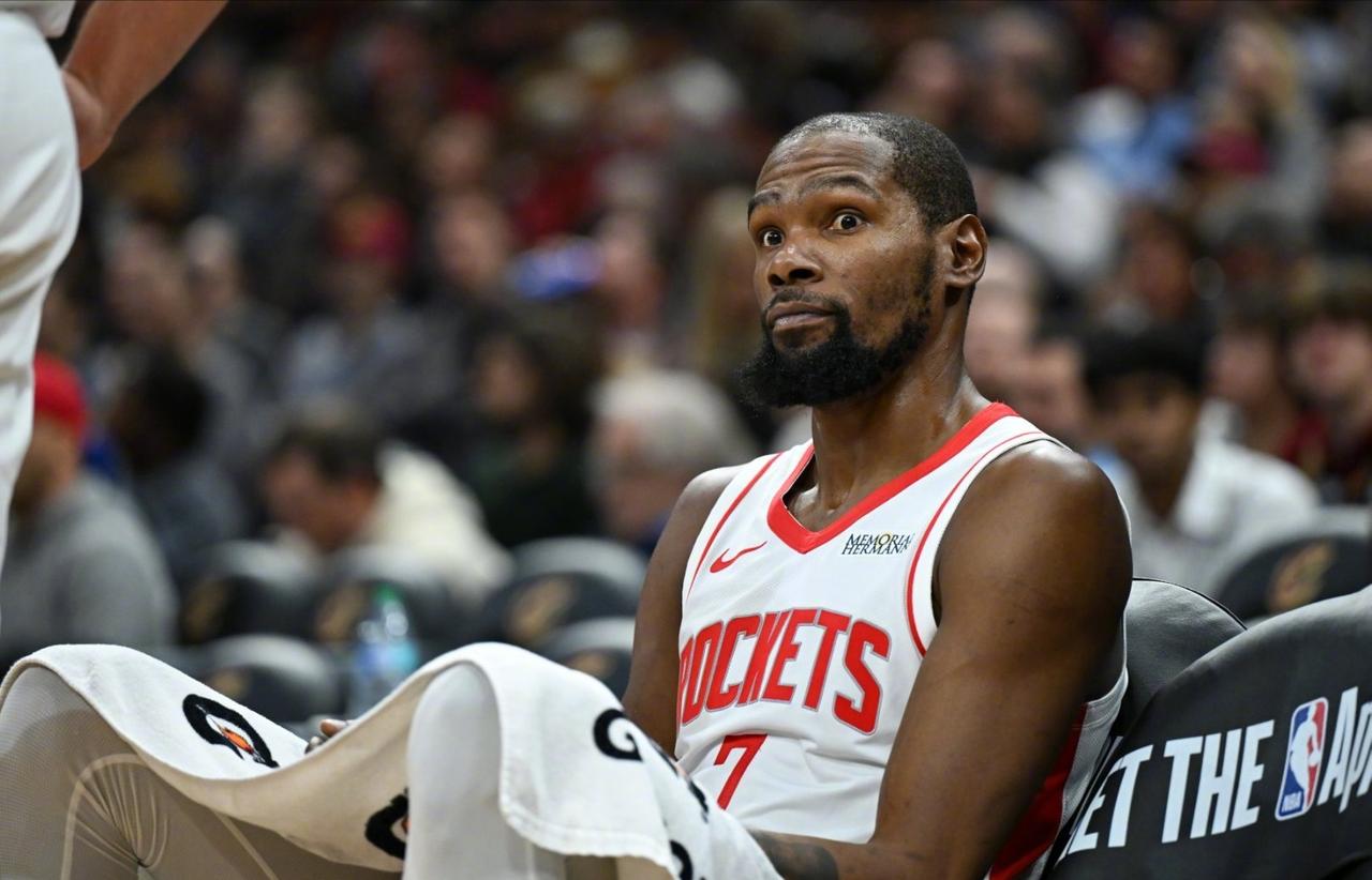 关于新赛季的赛程🏀

大家觉得如何[思考]

评论区↓聊一聊🚀 ​​​