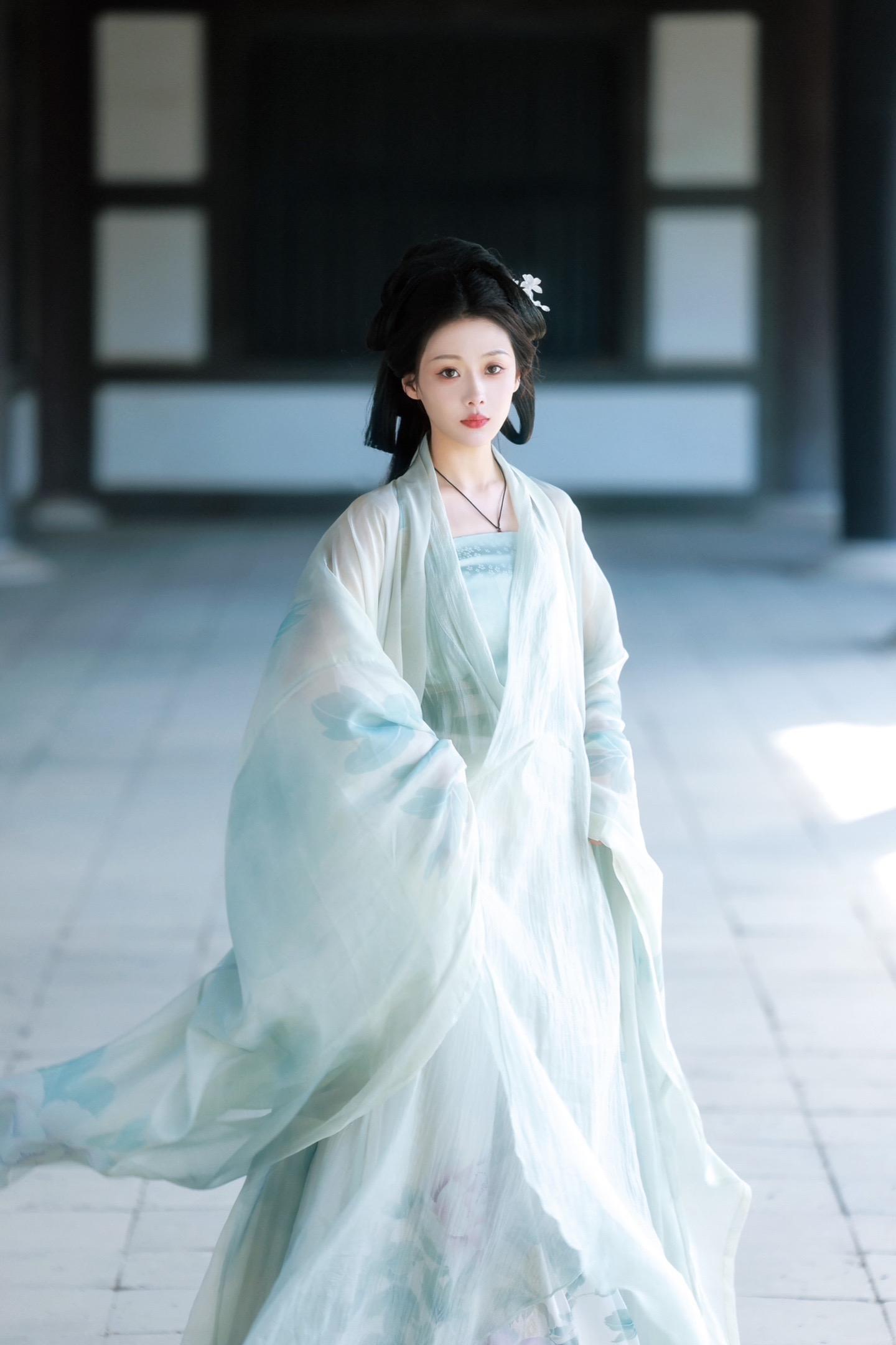 你离开的第八个秋天...摄/后：我 出镜：  💄/同行