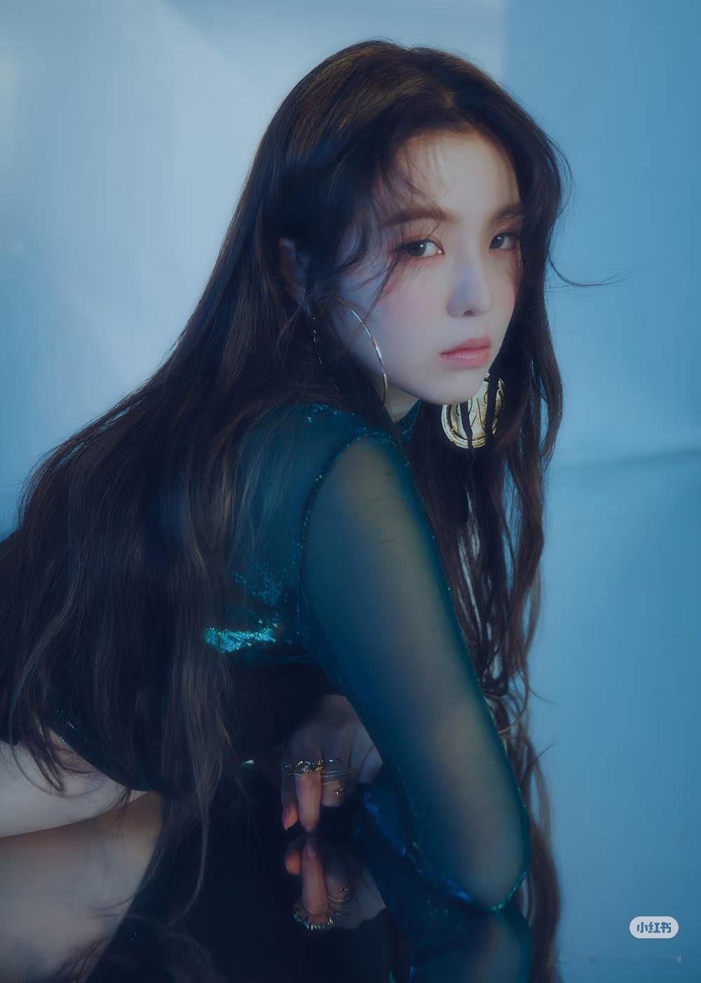 摄影师在🍠上传的Red Velvet《Peek-A-Boo》Photo，九年前