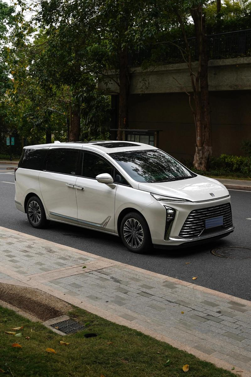 别克GL8这次真的太懂车主了直接推出“只换不修”权益用车安全感直接拉满别克GL8