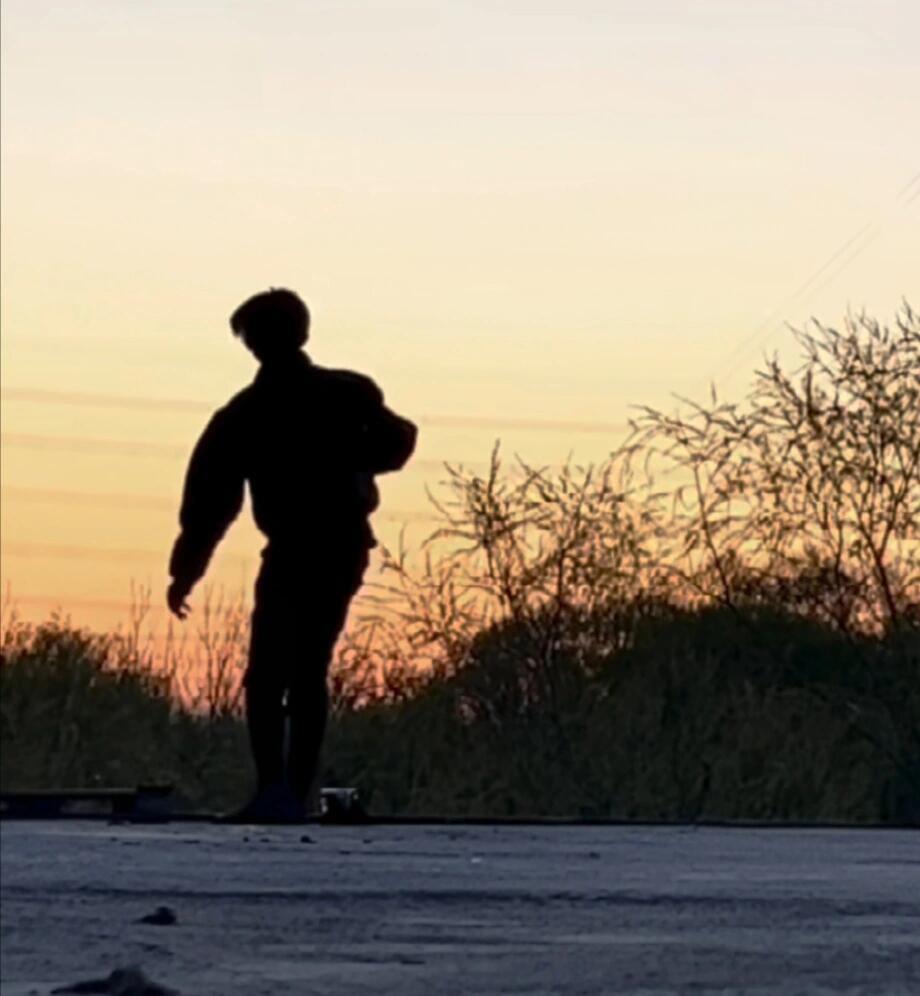 你也一直如一，从未变过易烊千玺注册新商标网友拍日出拍到了易烊千玺