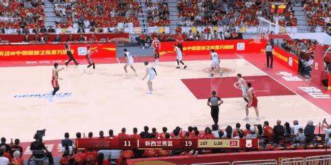 中国男篮大将焦泊乔真是太让人感到惊喜了！在今天中国男篮主场迎战新西兰男篮的友谊赛
