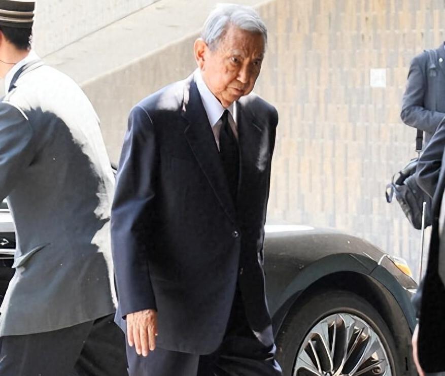 破局还是演戏？89岁河野洋平访华，中日僵局迎来关键一击
 
 政治可以硬刚，经济