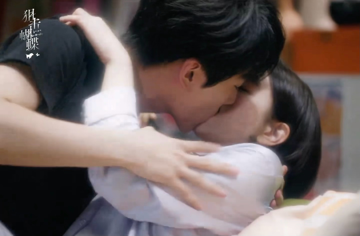 omg这个醉酒吻会不会有点太超过了陈妍希周柯宇狙击蝴蝶醉酒吻