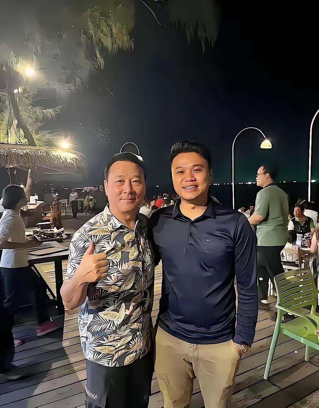 寒冬里的温暖与重生 2018年深秋，北京凌晨四点的寒风如刀割，19岁的贵州小伙何