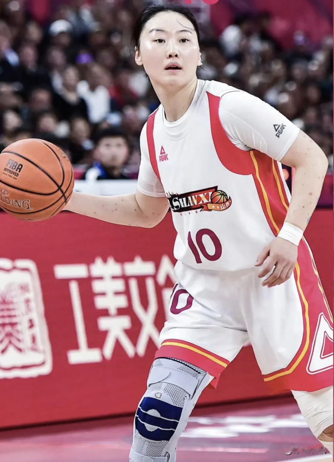 中国女篮，小钢炮，武桐桐，拿下21分2篮板7助攻，却无力救主，新疆女篮66:84