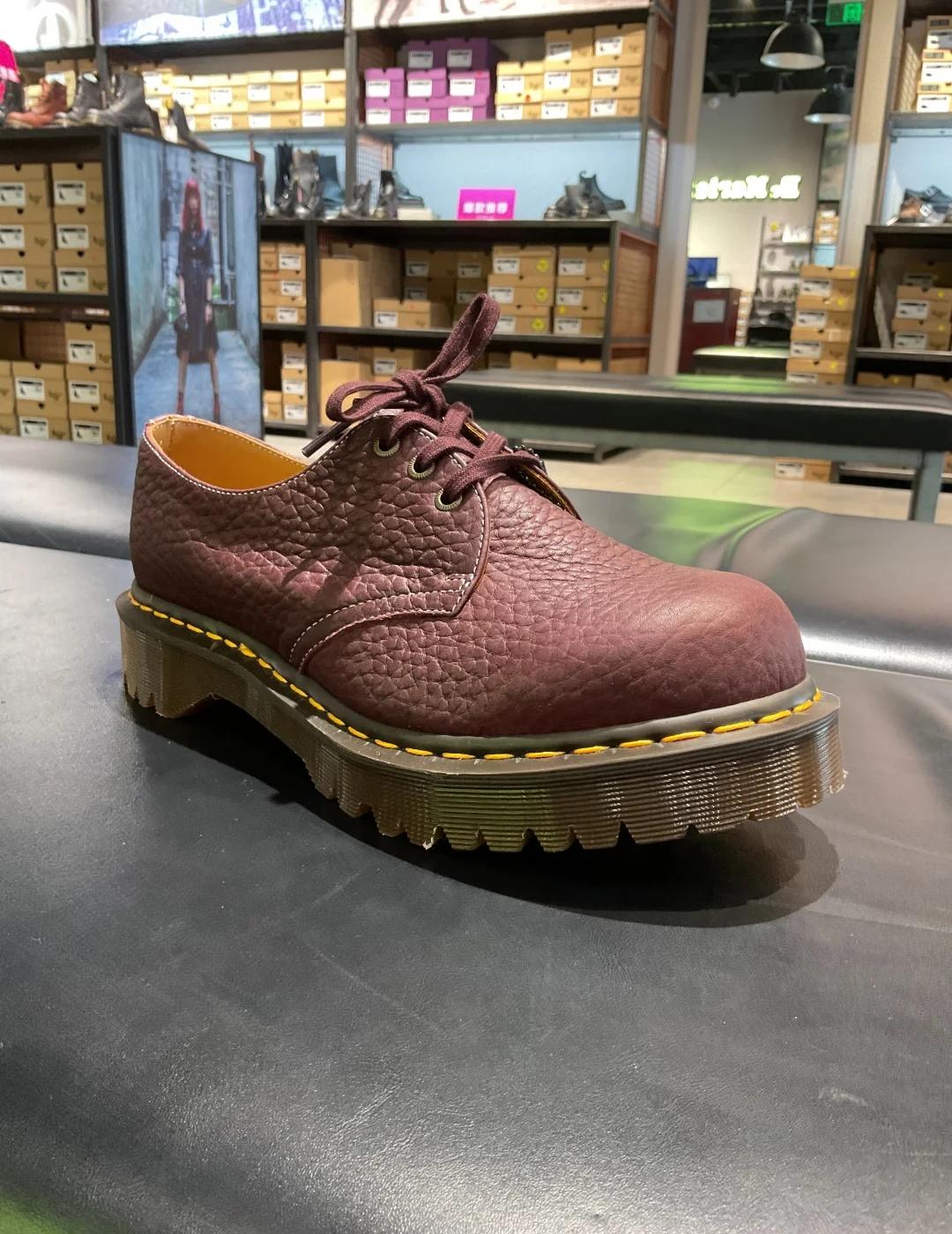 英产翘头还是辣么好看🤩
马丁博士 drmartens 英产 英产马丁 是心动的