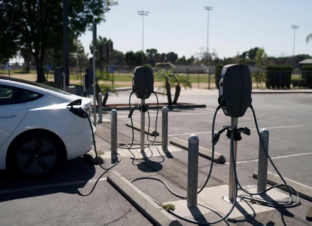 石油危机之下，车企取消电动车计划是不是一步错棋？
飙升的油价让全球范围内纯电动车
