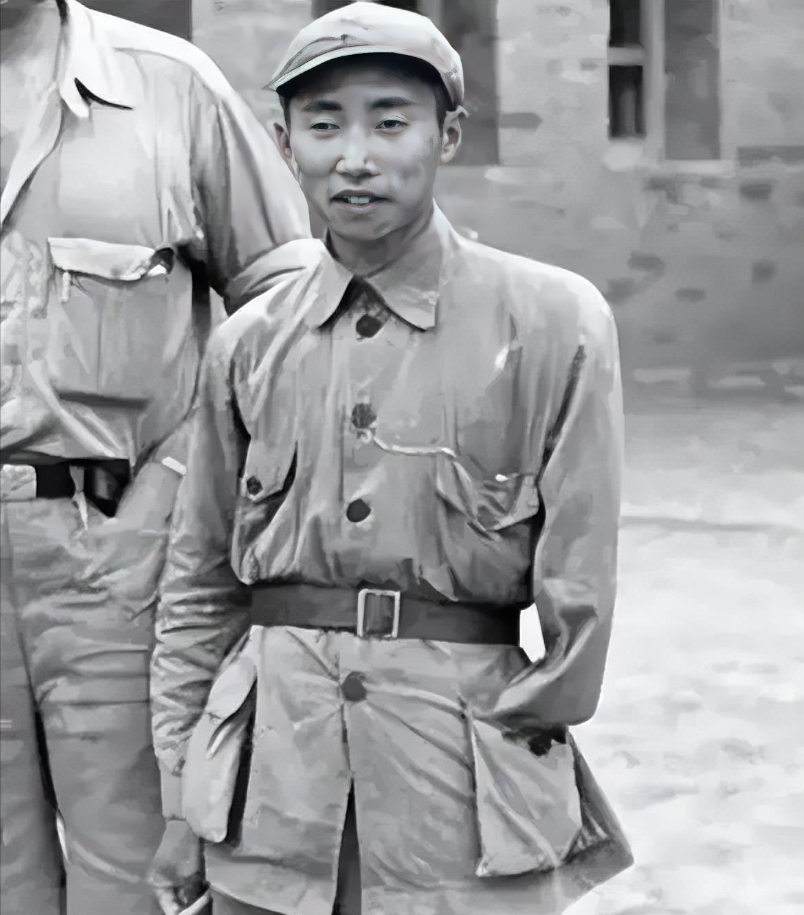 1949年，彭绍辉已经43岁，却还没有成家。身边人看着着急，卫生部长赵德炎就劝他