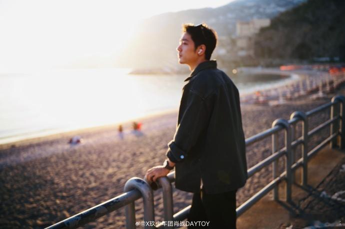 肖战卡点520  肖战明信片plog  肖战的 520 明信片 plog，是他在