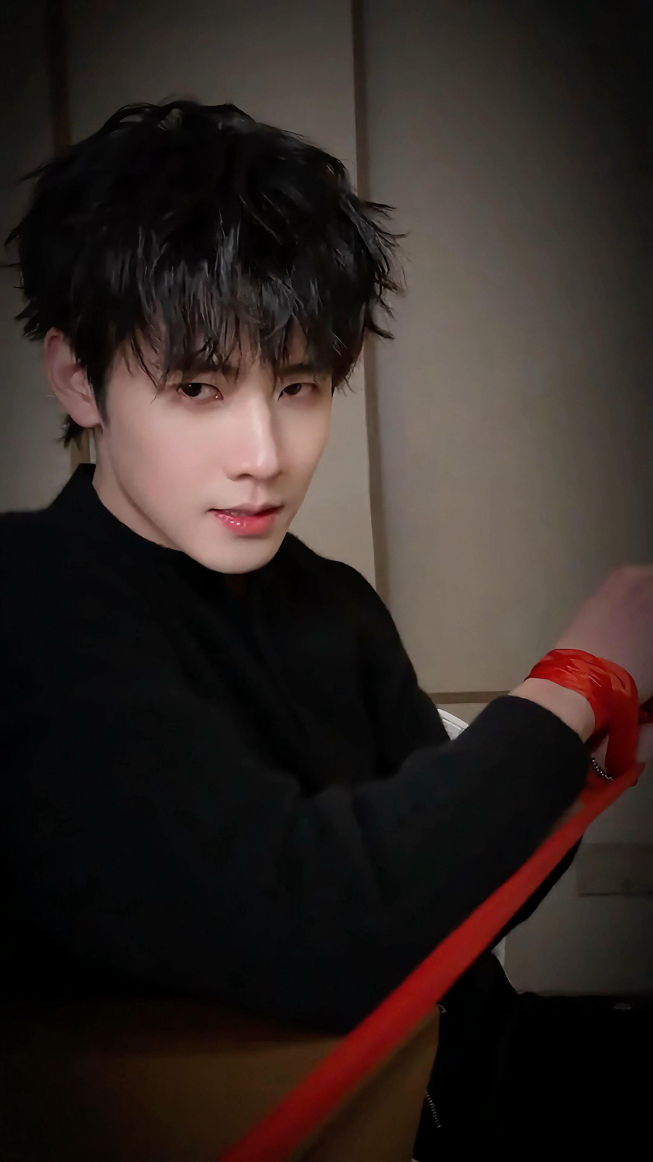 (◍･ω･)•̥ω•̥` )　　   　         '･/　つ'.と　\ 