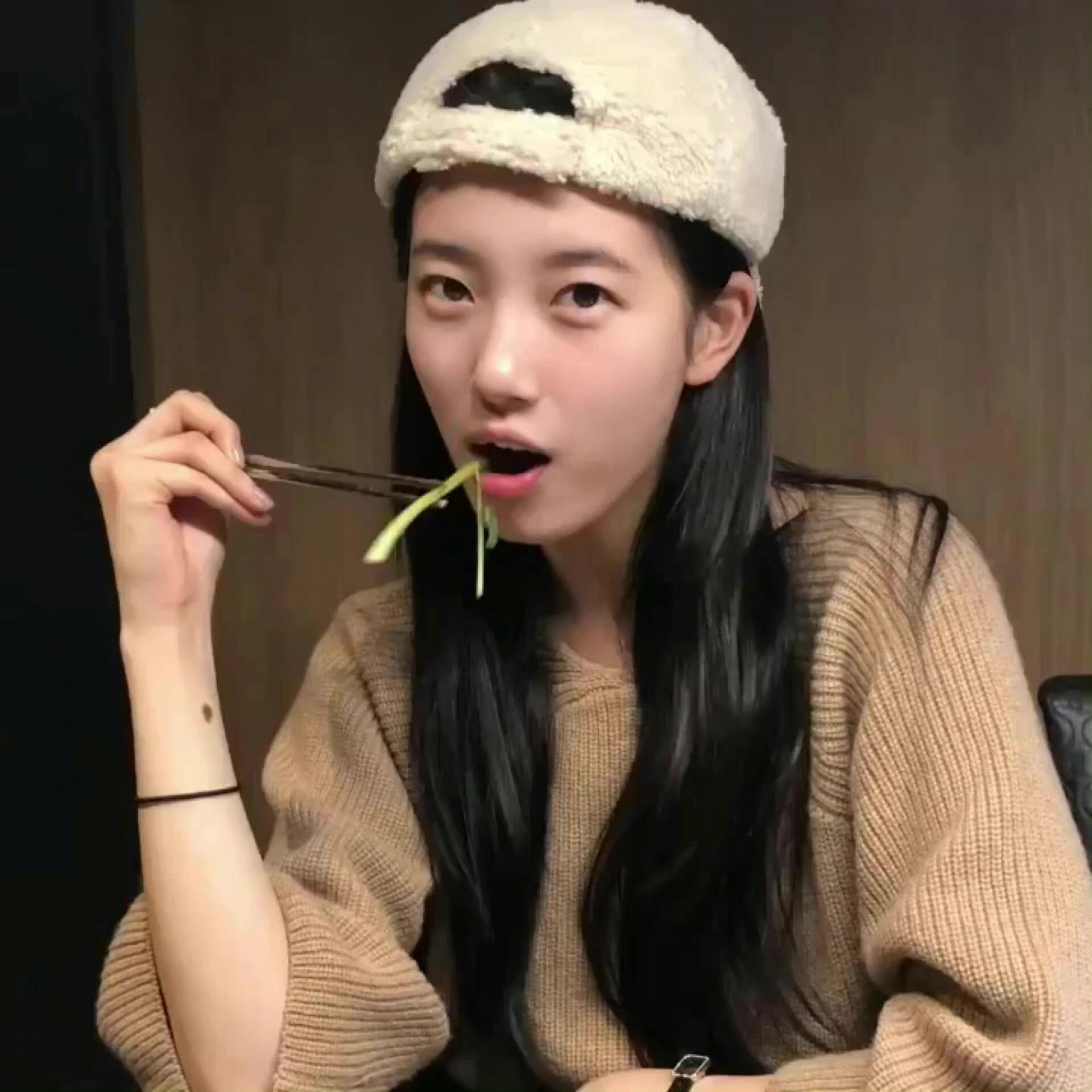 秀智素颜的寡淡程度，在内娱古偶演个丫鬟都不够格 