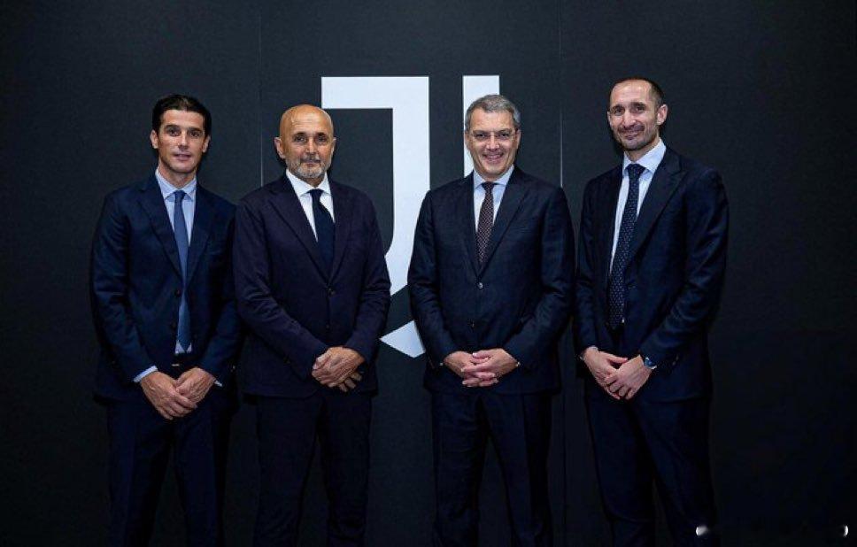 一觉醒来看官宣：斯帕莱蒂加盟尤文图斯。双方将签署一份到2026年6月30日的合同