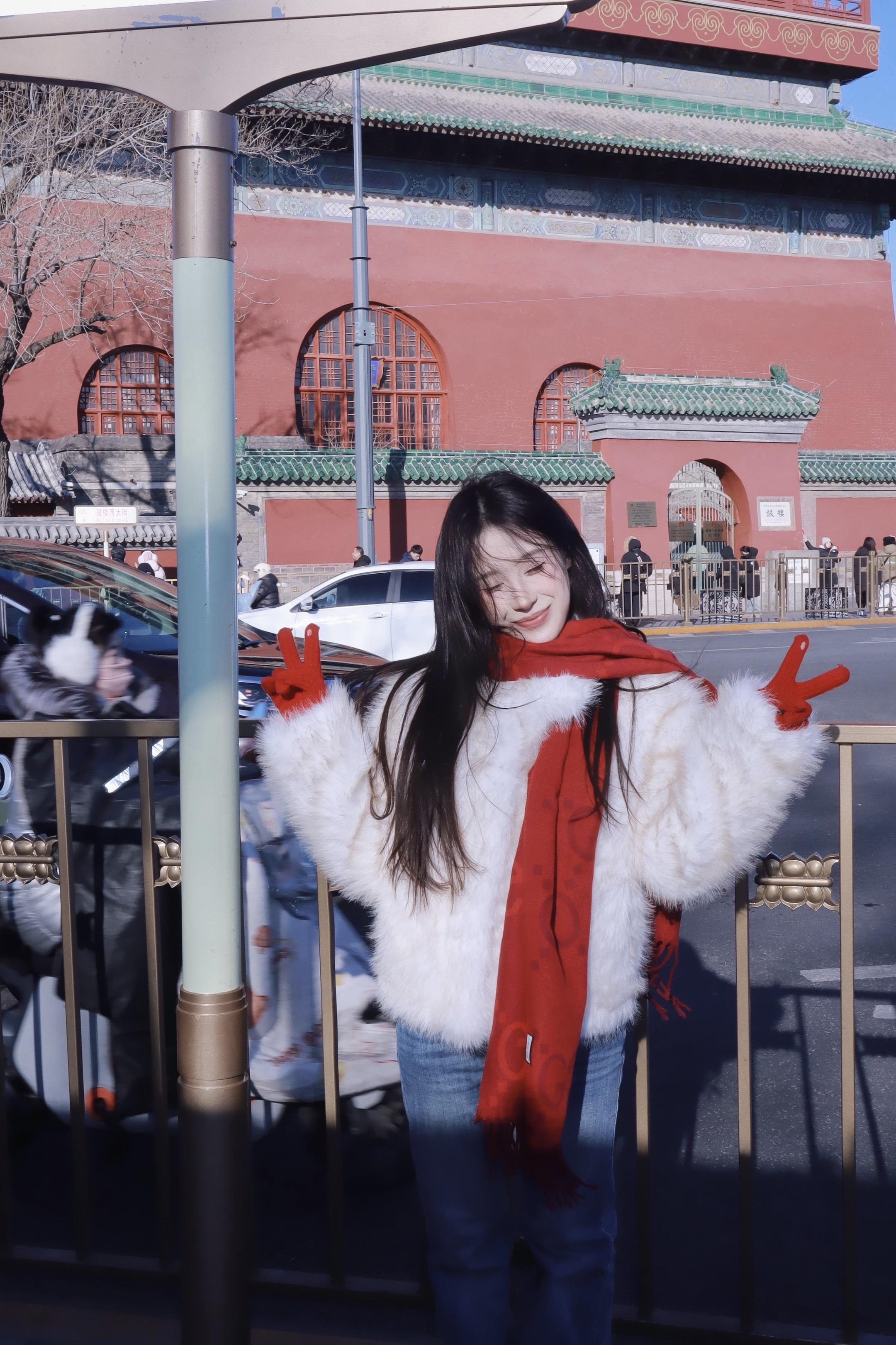 我是个沉默不语的靠着墙壁晒太阳的过客