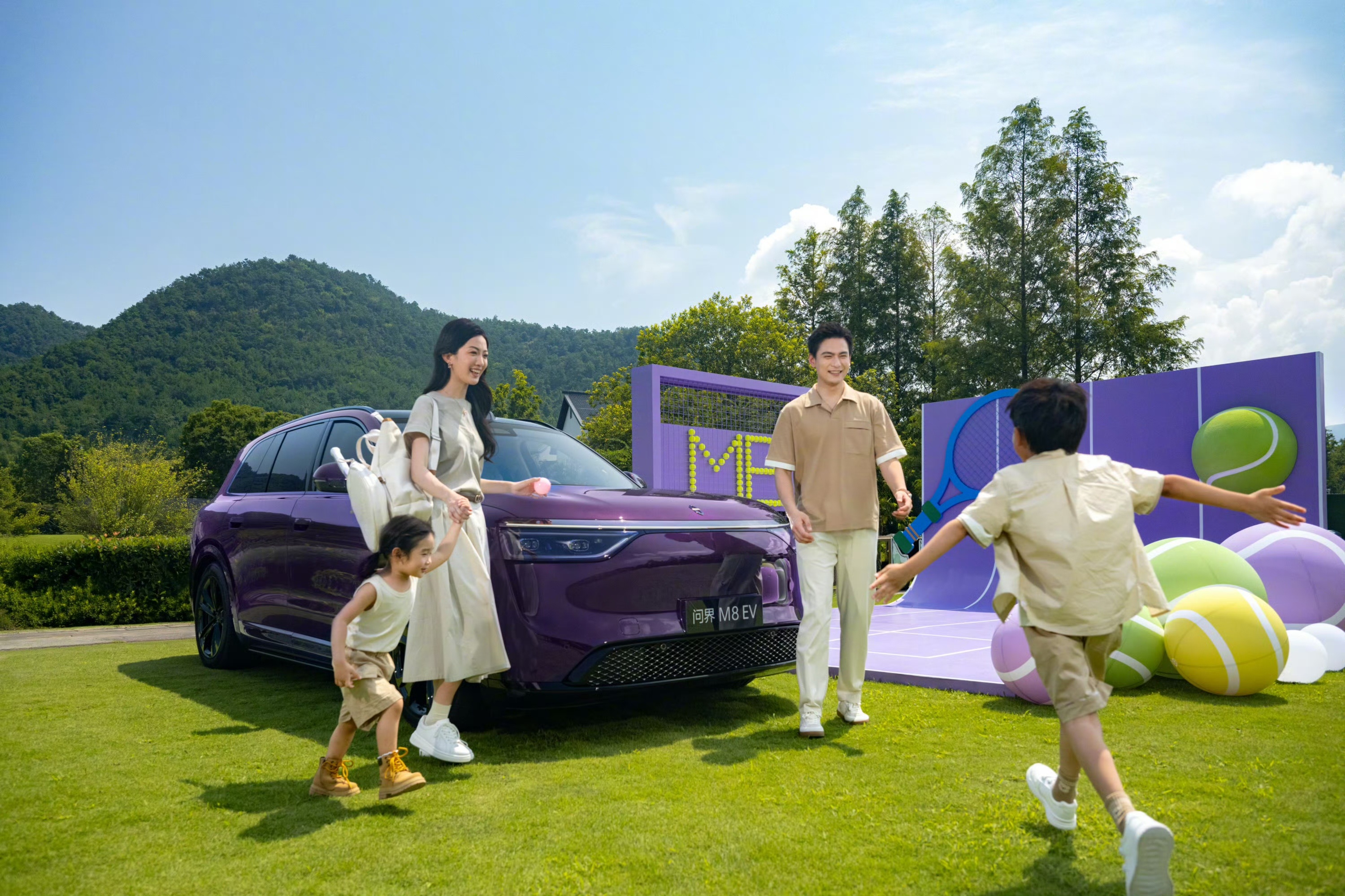超强续航+超大前备箱懂家庭所需，更懂品质生活问界M8 纯电版，8月见~问界M8四