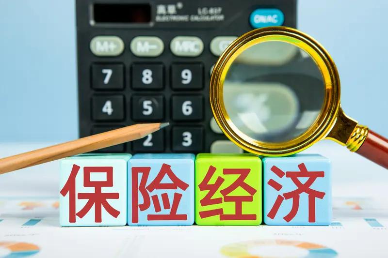 人到老年，最大的幸福不是大富大贵。
身体无病无痛就是顶级的财富。不用被病痛折磨，