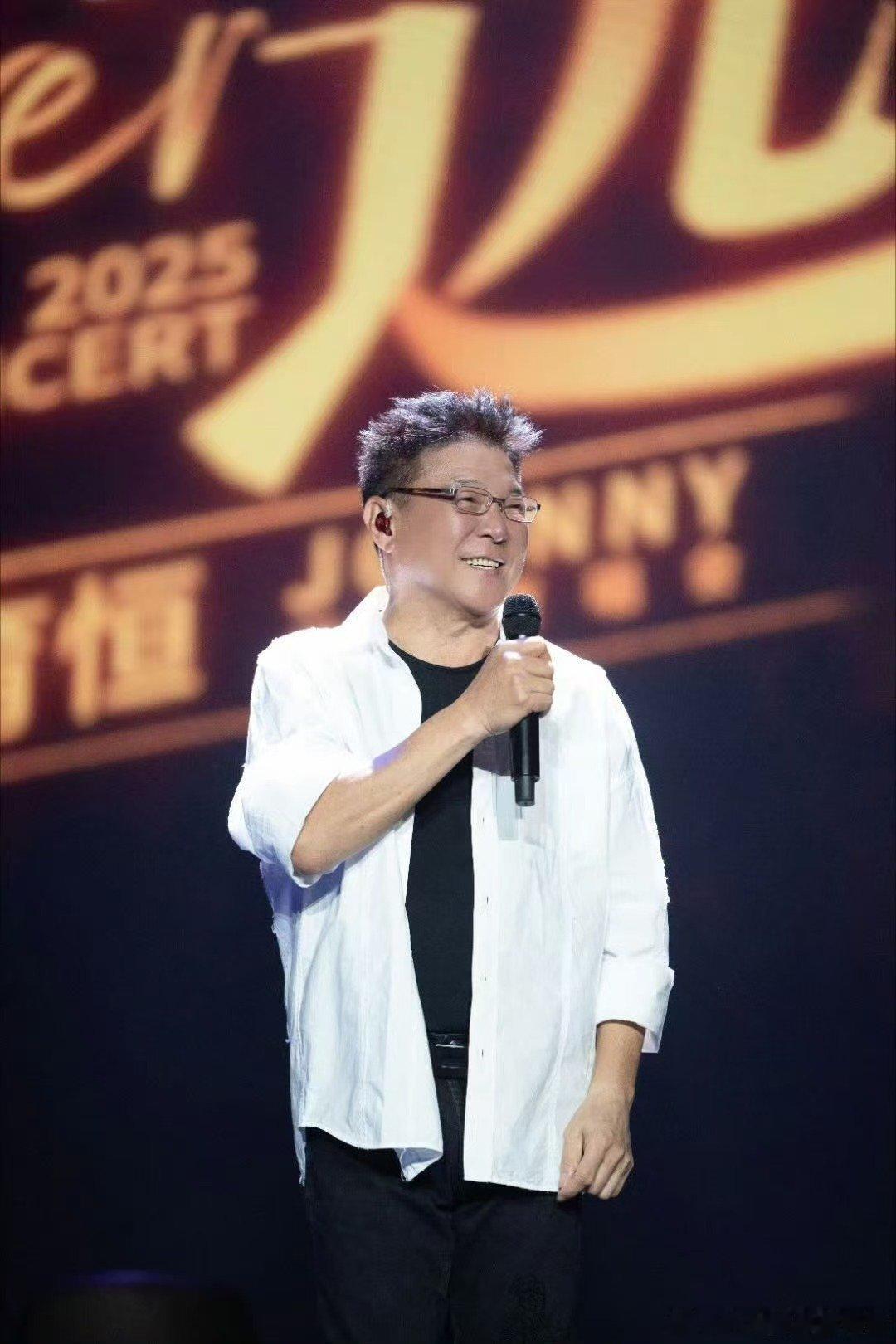 姜育恒69岁状态姜育恒69岁状态也太顶了！多年来风采依旧超带感，每次亮相都亮眼，