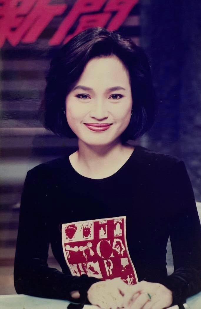 国民党立委柯志恩晒旧照曝“别样人生”：曾是台《娱乐新闻》首任主播、陶晶莹“前辈”