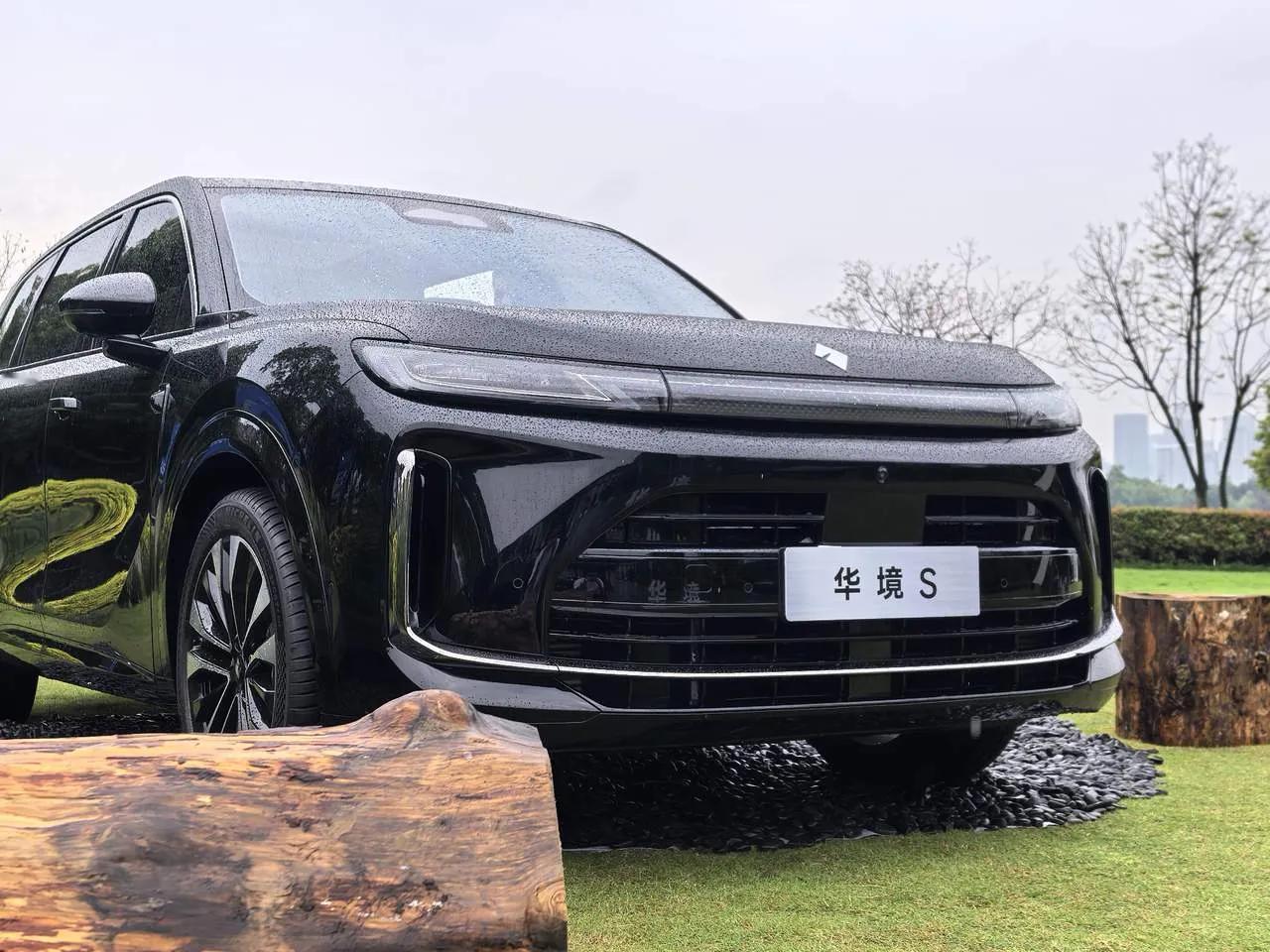 这就是赤裸裸的现实啊，一箱油在哪个国家最贵:
​英国：约需800元人民币，
日本