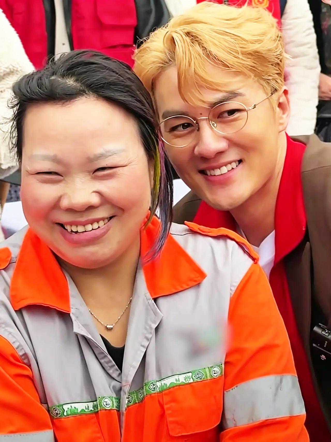 吴克群这波操作，真的让我打心底里佩服！

 作为台湾歌手，他在人民日报发表了篇文