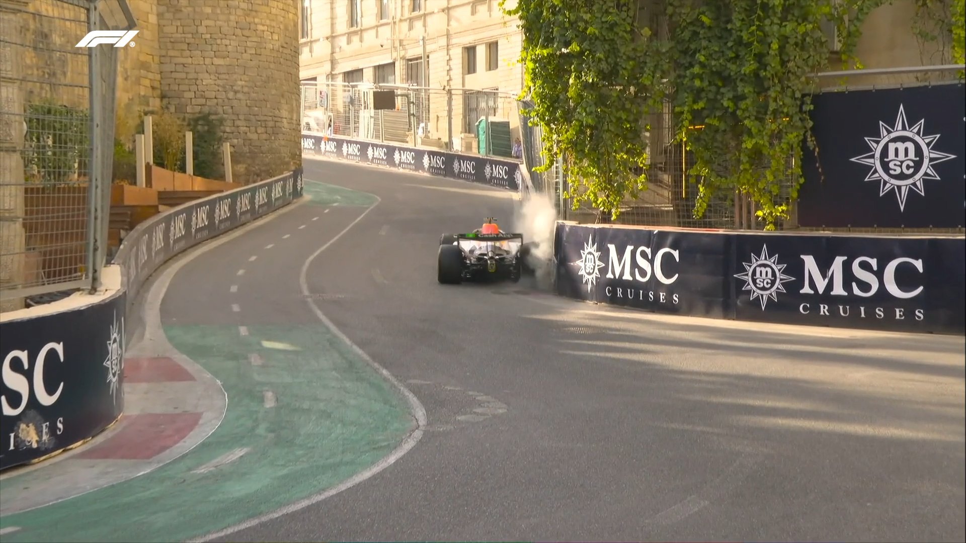 F1[超话]2026F1阿塞拜疆大奖赛 德布拉德二练事故后的车损 ​​​