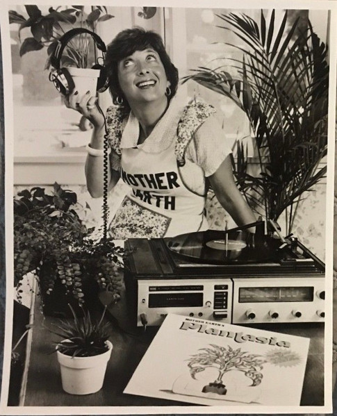 “给植物聆听的音乐” 加拿大电子音乐人 Mort Garson全程以 moog 