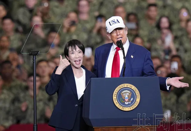 【连摔2架战机，让特朗普认识到，解放军的电磁弹射，与美航母是无缘了】同一时间同一