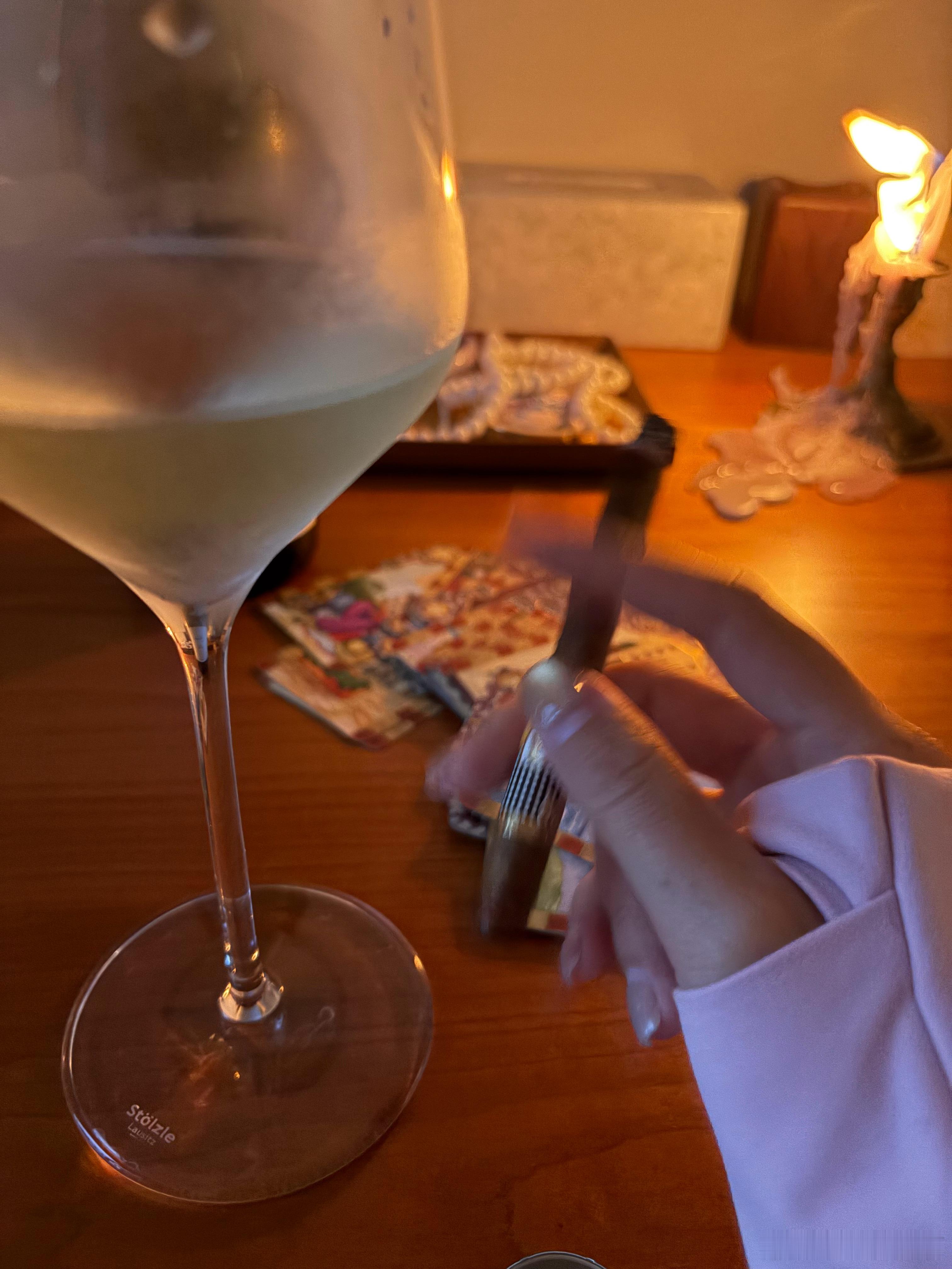 印为忌，少分析，多及时行乐    真相没有那么重要啦雪茄配🍷，法力无边 