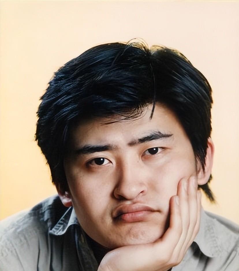 讣告头一行写退休教师，刘欢教了三十多年书
2026年9月25日上午9点52分，上