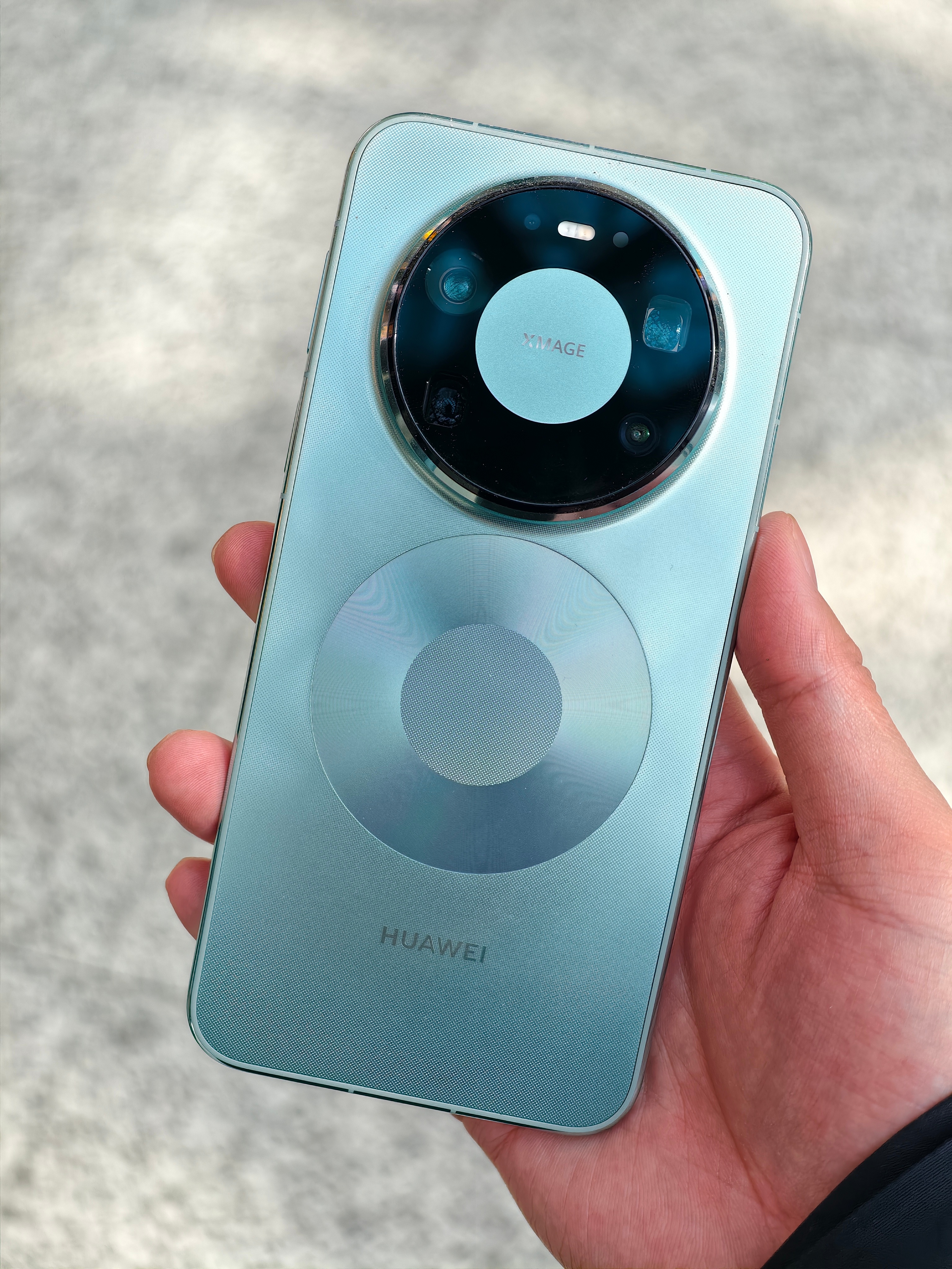 只要上手华为Mate系列那种细节的精致感依旧很明显🤙图4，和iPhone 17