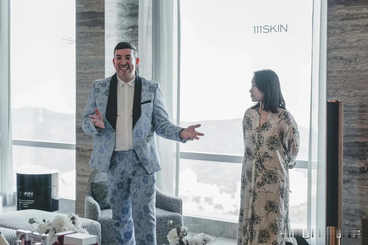 11月的小确幸～
就是偶遇了一场超高端的美容盛宴！
深圳文华东方联手英国贵族护肤